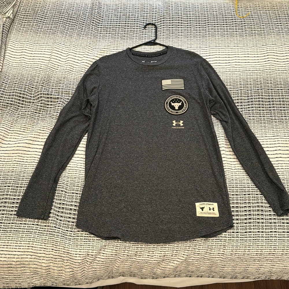 Project rock Veteran collection long sleeve